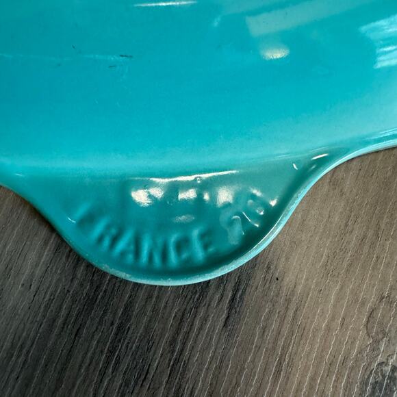 Le Creuset Enameled Cast Iron Signature Square Skillet Grill 10.25” - Picture 3 of 4